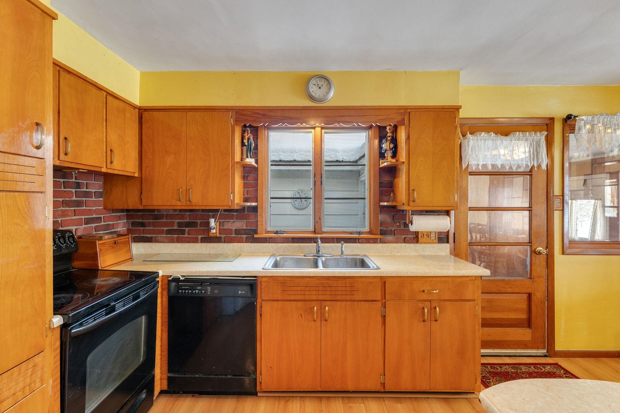 Barre City, Vermont 05641, United States, 2 Bedrooms Bedrooms, ,2 BathroomsBathrooms,Residential,Active,254394