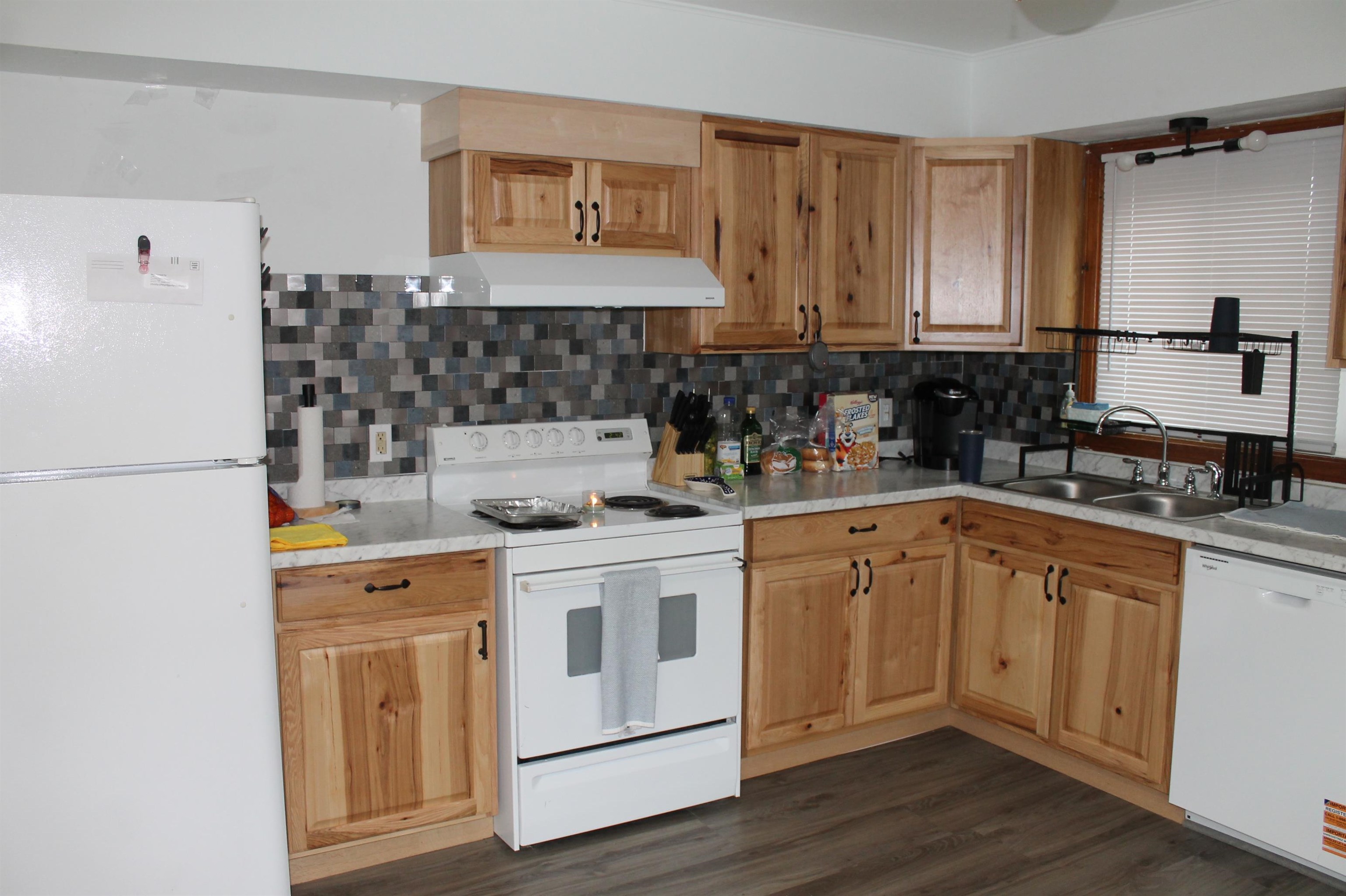 25-27 Upper Main Street