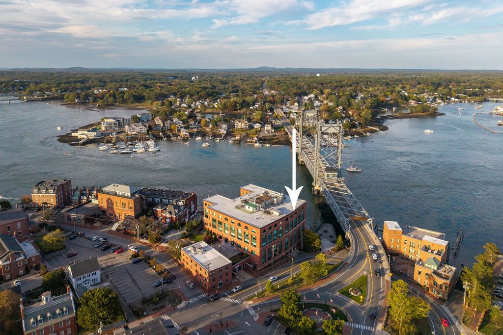 Photo of 1 Harbour Place #4i, Portsmouth, NH 03801 (MLS # 5064875)
