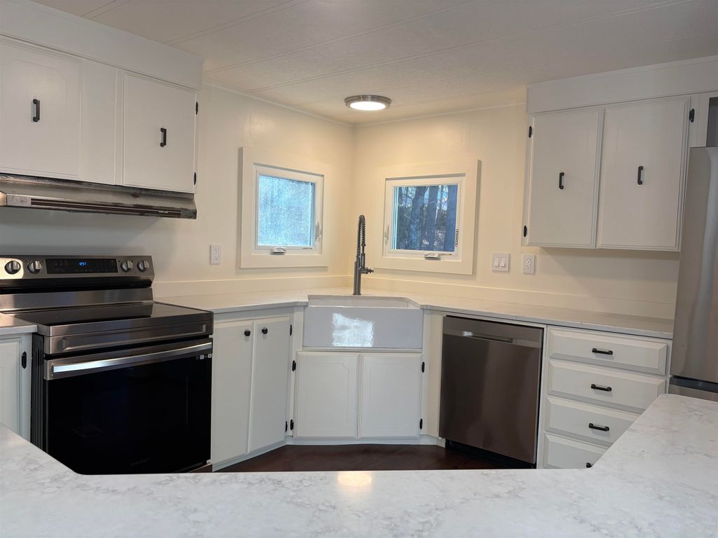 Photo of 15 Edgewood Drive, Hopkinton, NH 03229 (MLS # 5080670)