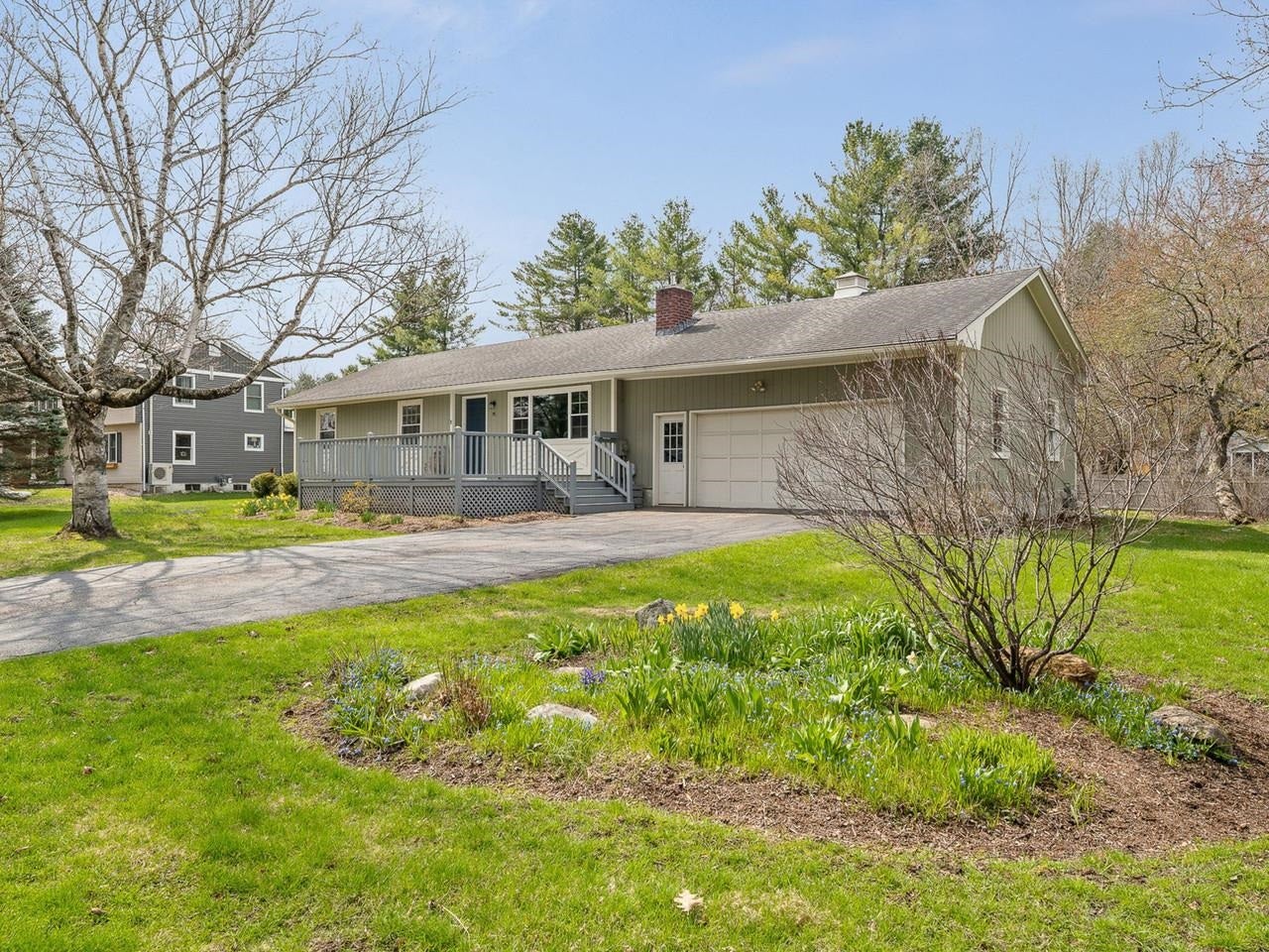 Photo 1 of 32 — 98 Stokes Lane, Shelburne, VT 05482