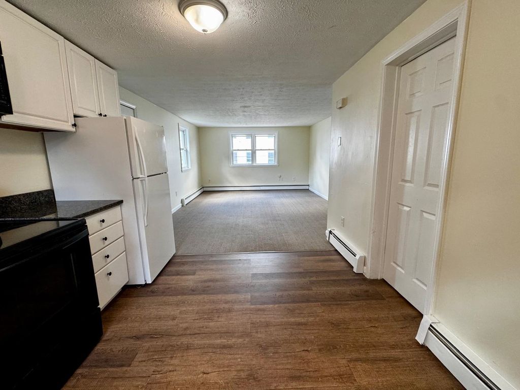 Photo of 249 E High Street #3, Manchester, NH 03104 (MLS # 5058193)
