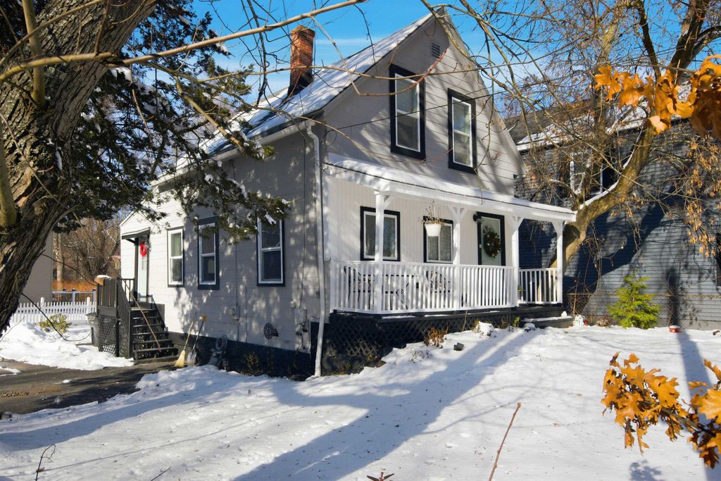 Photo of 29 Central Street, Derry, NH 03038 (MLS # 5071790)