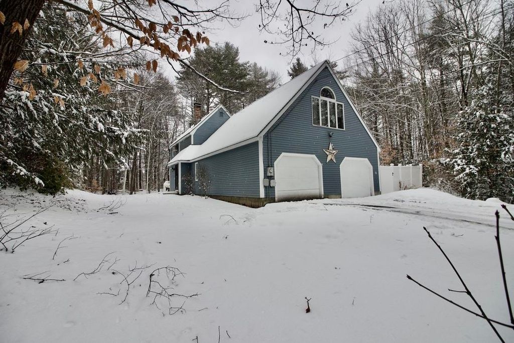 Photo of 70 Hillside Drive, Henniker, NH 03242 (MLS # 5074476)