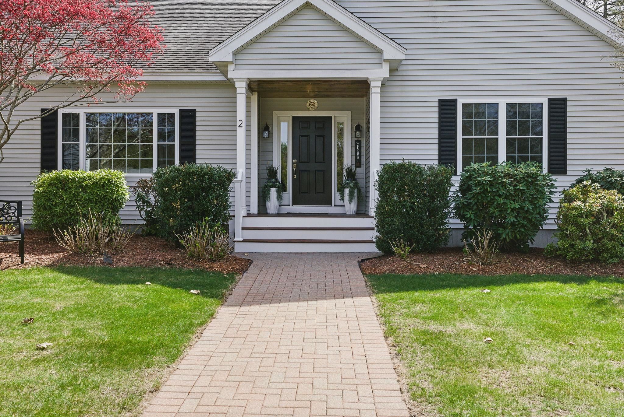 2 Louis Drive