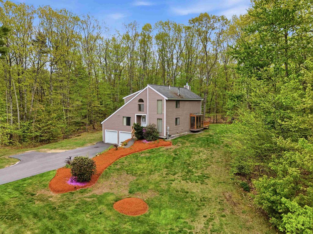 Photo of 35 Pilgrim Circle, Hampstead, NH 03826 (MLS # 5088786)