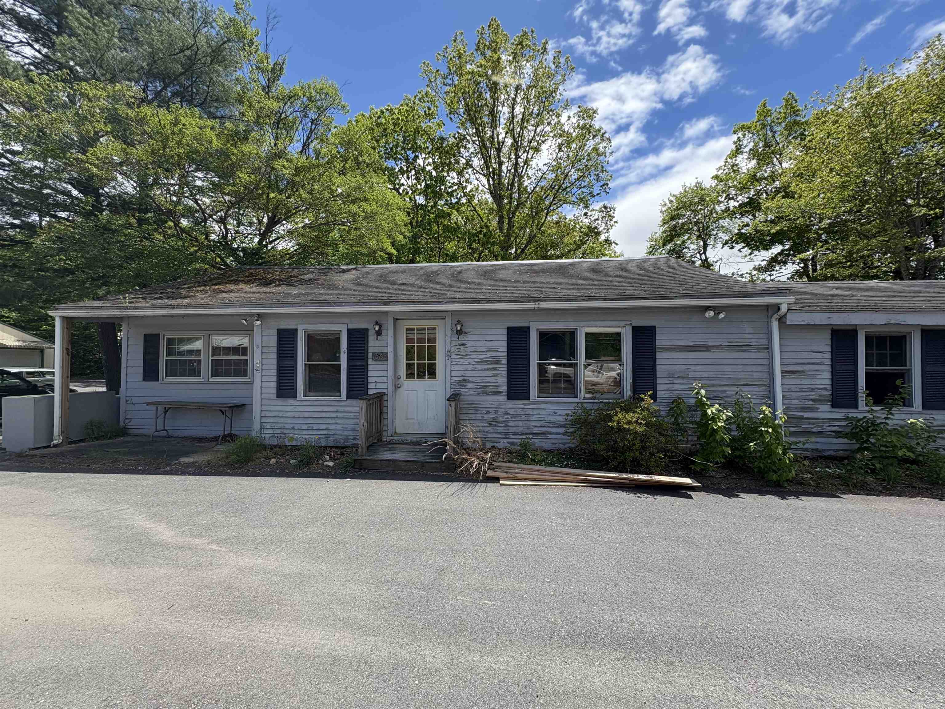 1563 1st NH Turnpike