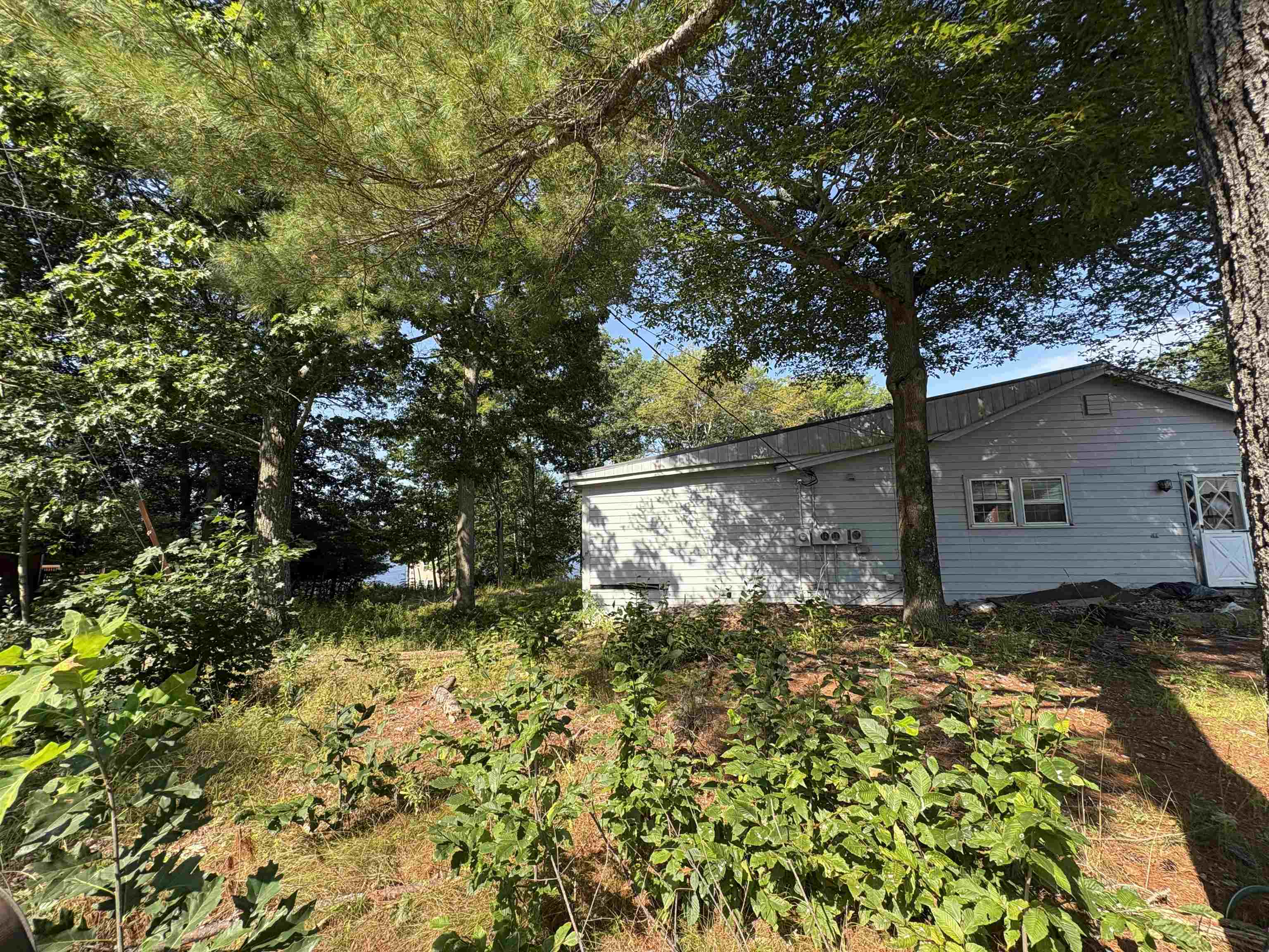 1563 1st NH Turnpike