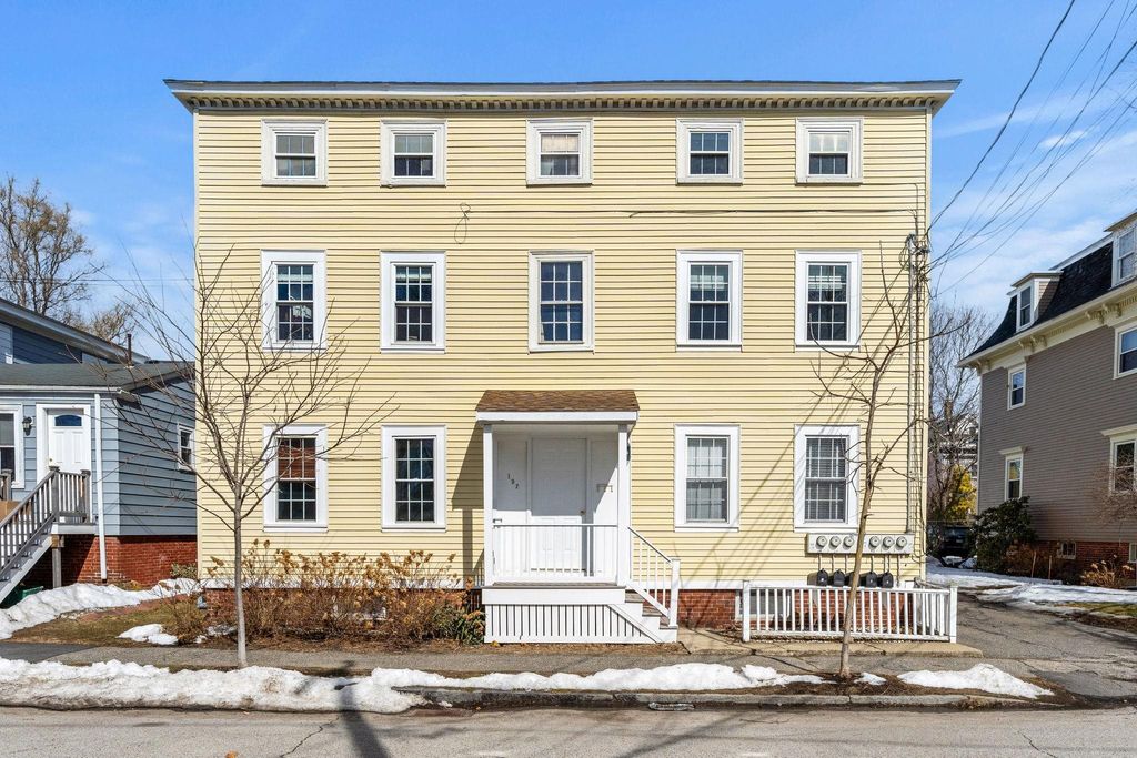 Photo of 197 Madison Street #5, Portsmouth, NH 03801 (MLS # 5079754)