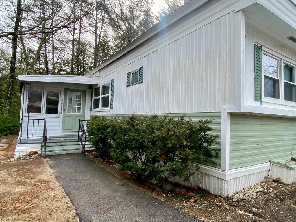 Photo of 9 Archer Circle, Epsom, NH 03234 (MLS # 5081666)