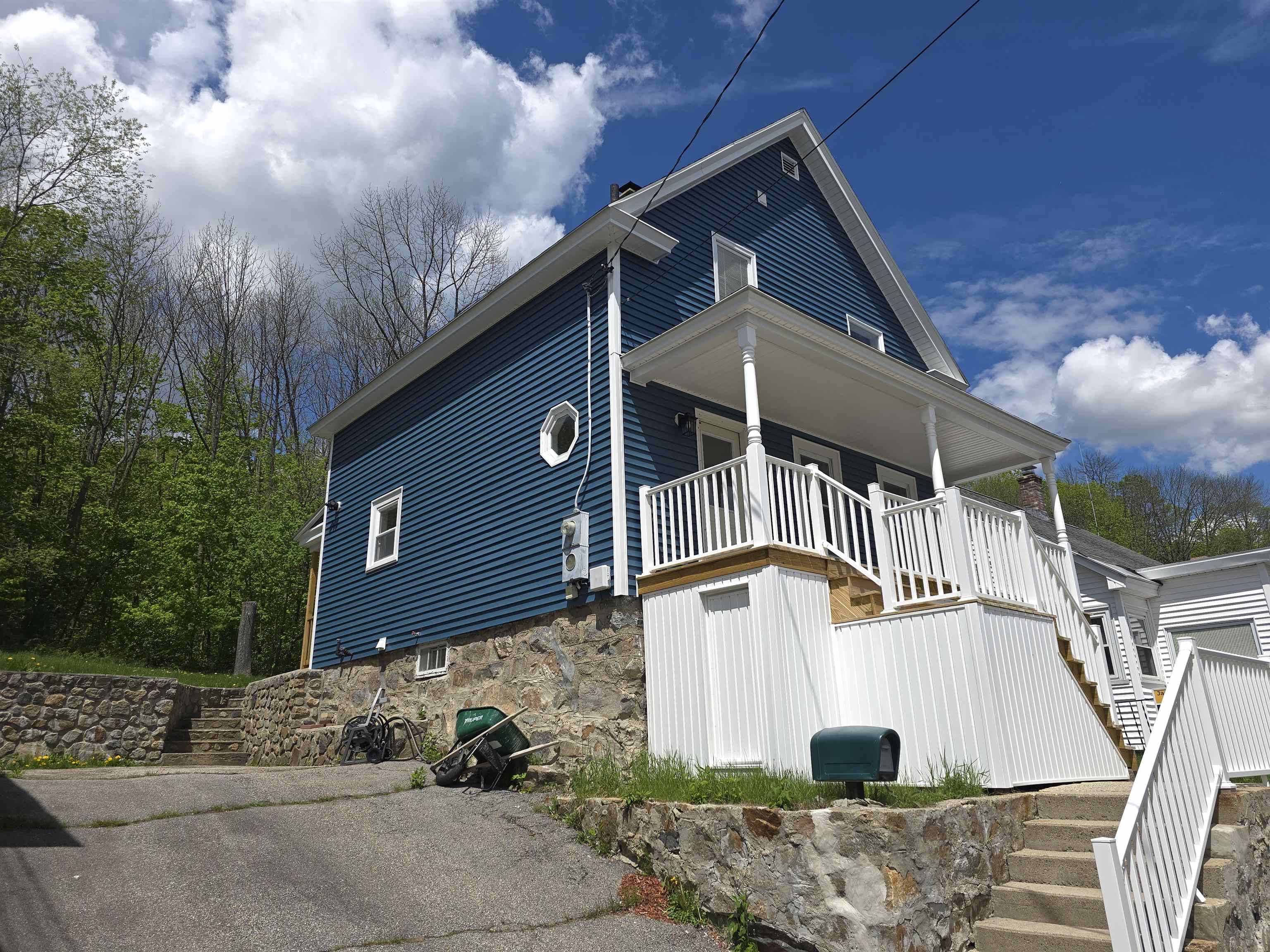 569 Western Avenue