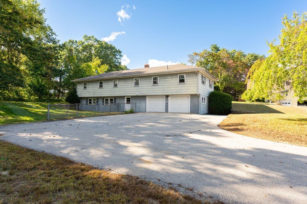 Photo of 45 Belknap Road, Hudson, NH 03051 (MLS # 5064156)