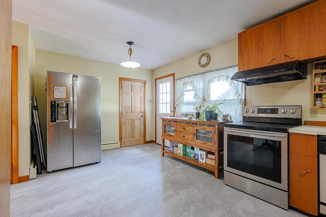 185 Cushing Avenue