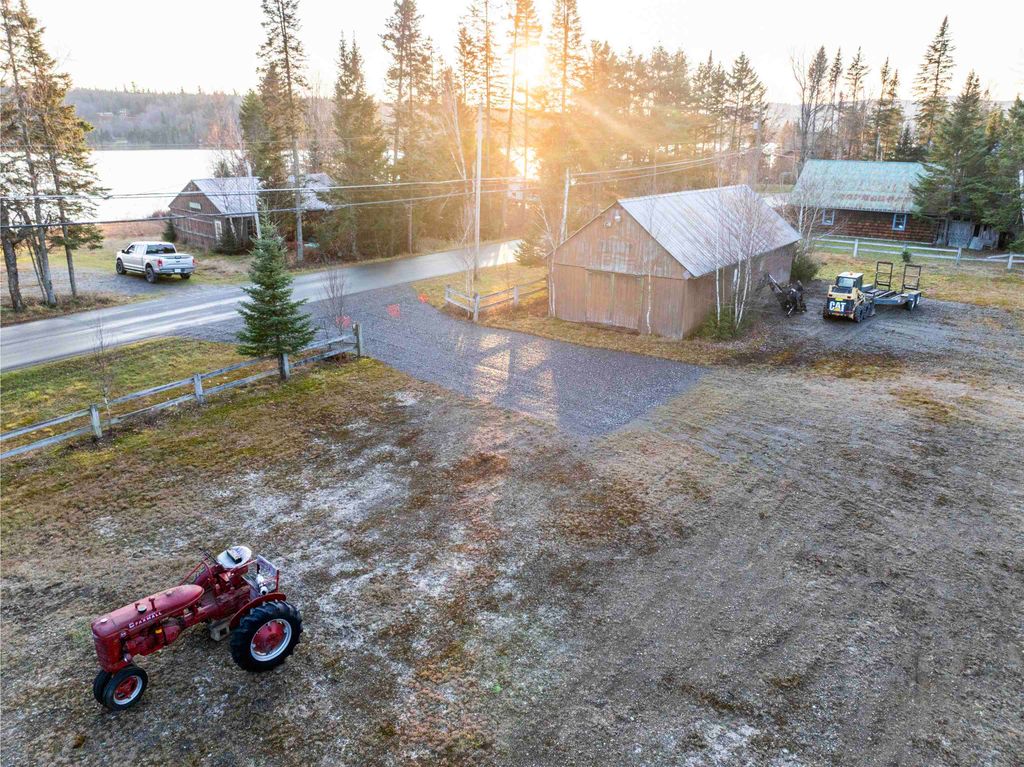 Photo of 432 Beach Road, Pittsburg, NH 03592 (MLS # 5083305)