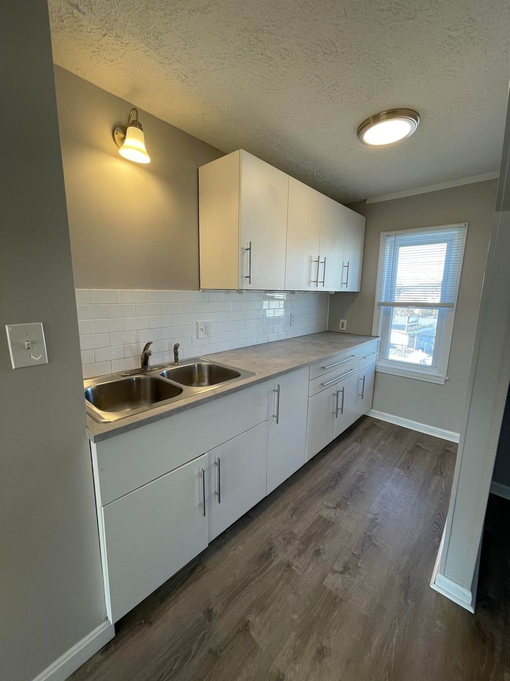 Photo of 12 Cumberland Street #3rd Floor, Manchester, NH 03102 (MLS # 5083806)