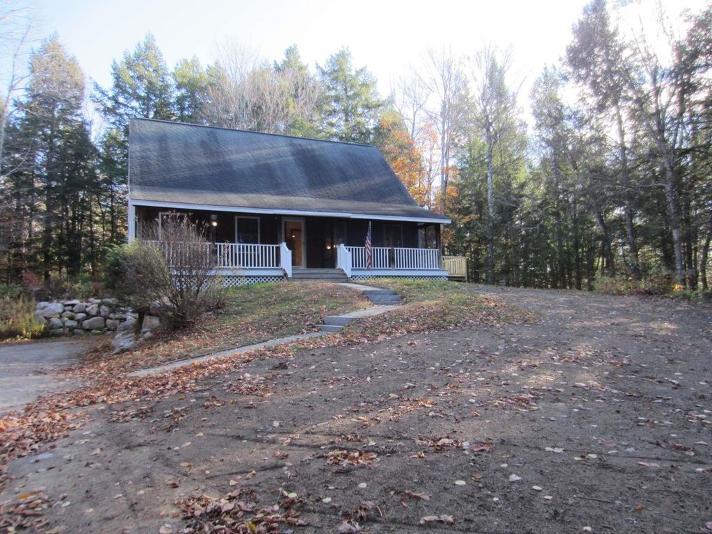 Photo of 114 Ledgewood Terrace, Bridgewater, NH 03222 (MLS # 5067505)