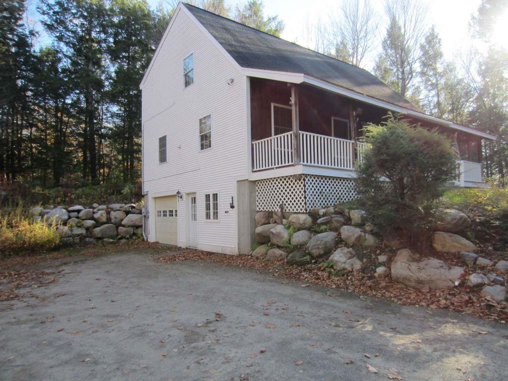 Photo of 114 Ledgewood Terrace, Bridgewater, NH 03222 (MLS # 5067505)