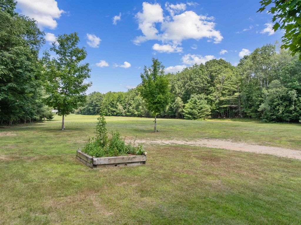 Photo of 8 Jodi Drive, Belmont, NH 03220 (MLS # 5054634)