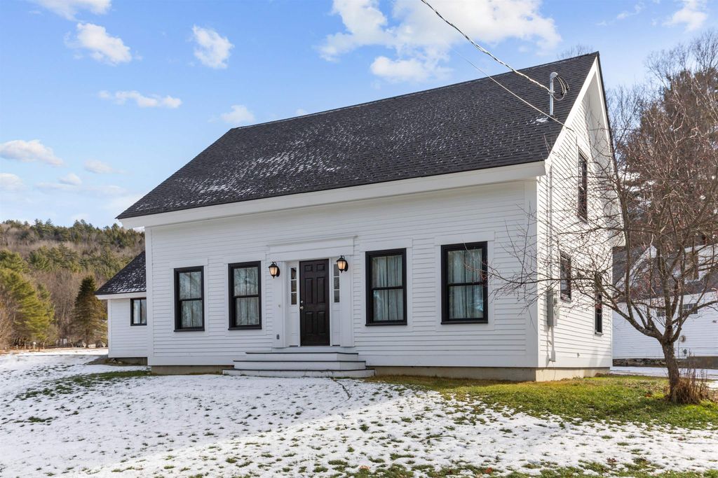 Photo of 34 Pleasant Street, Lyme, NH 03768 (MLS # 5074641)