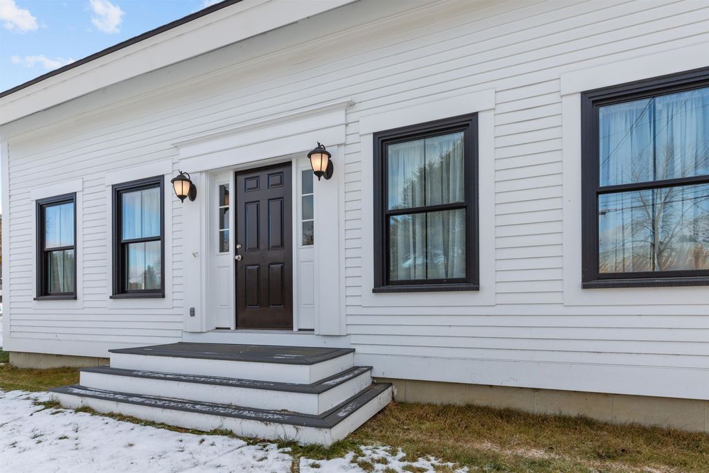 Photo of 34 Pleasant Street, Lyme, NH 03768 (MLS # 5074641)