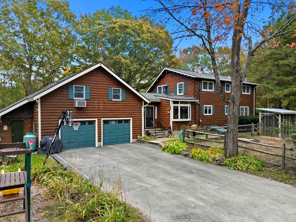 Photo of 312 Shore Drive, Salem, NH 03079 (MLS # 5068581)