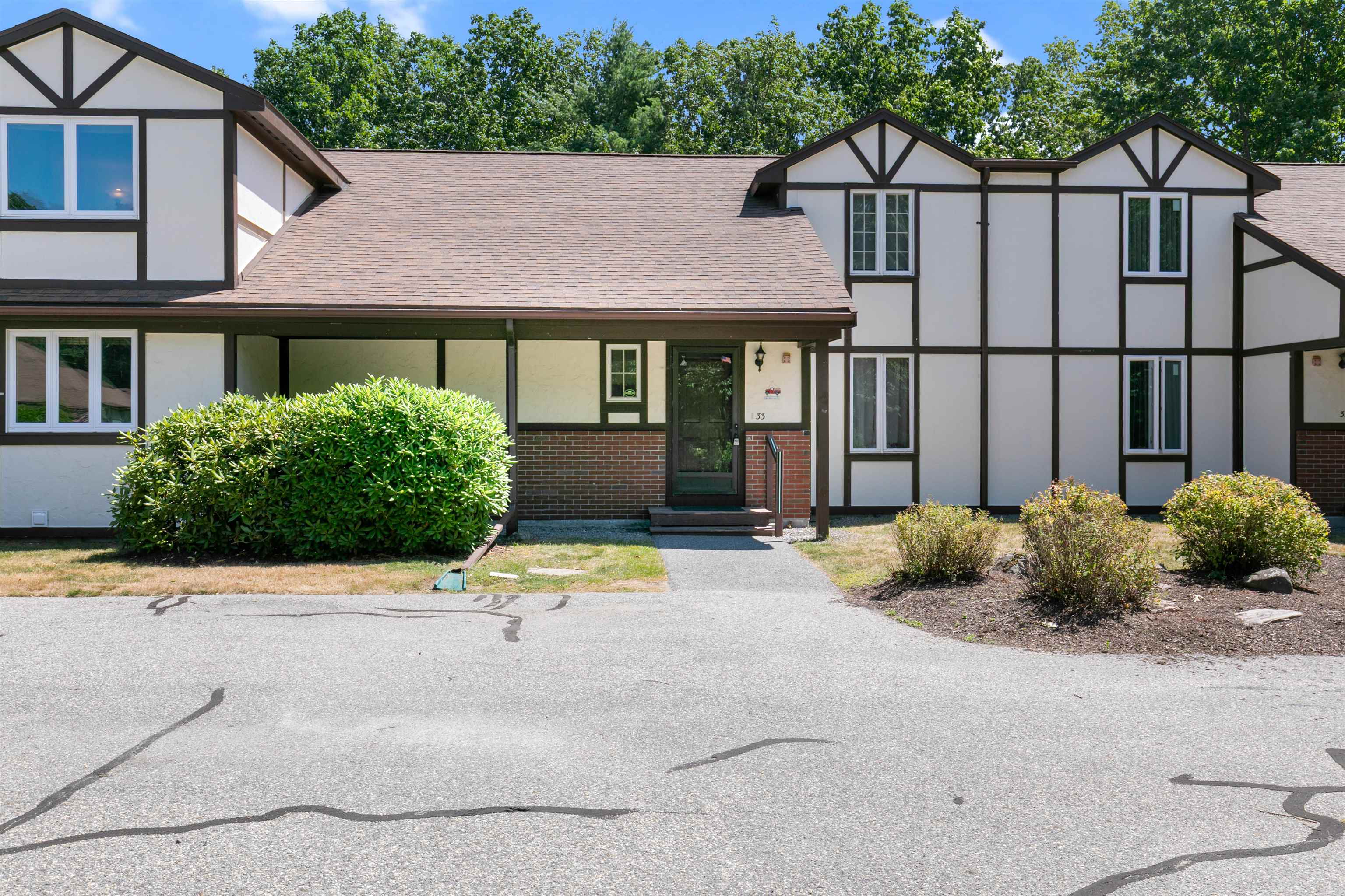 Atkinson, New Hampshire 03811, United States, 2 Bedrooms Bedrooms, ,2 BathroomsBathrooms,Residential,Active,179522