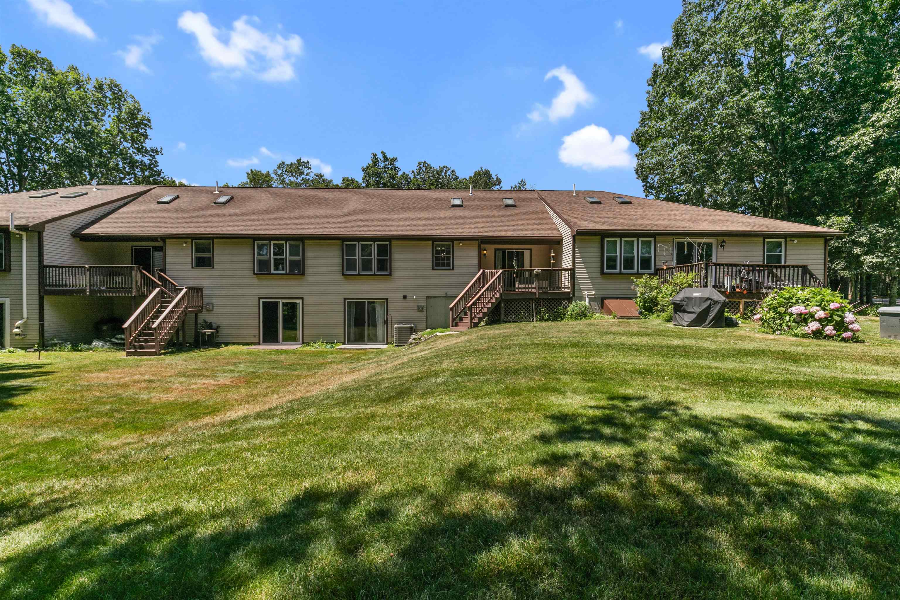 Atkinson, New Hampshire 03811, United States, 2 Bedrooms Bedrooms, ,2 BathroomsBathrooms,Residential,Active,179522