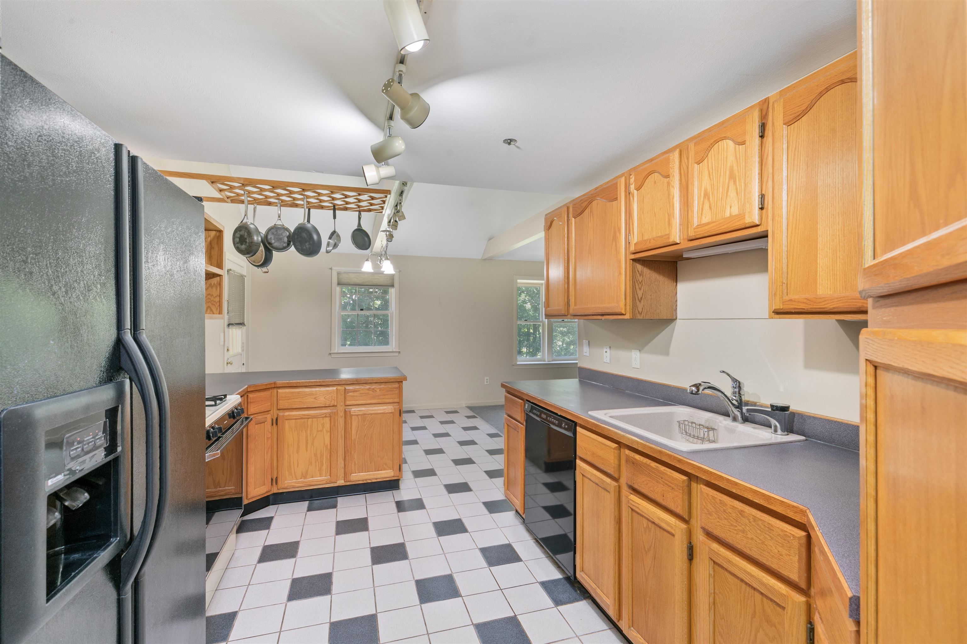 Atkinson, New Hampshire 03811, United States, 2 Bedrooms Bedrooms, ,2 BathroomsBathrooms,Residential,Active,179522