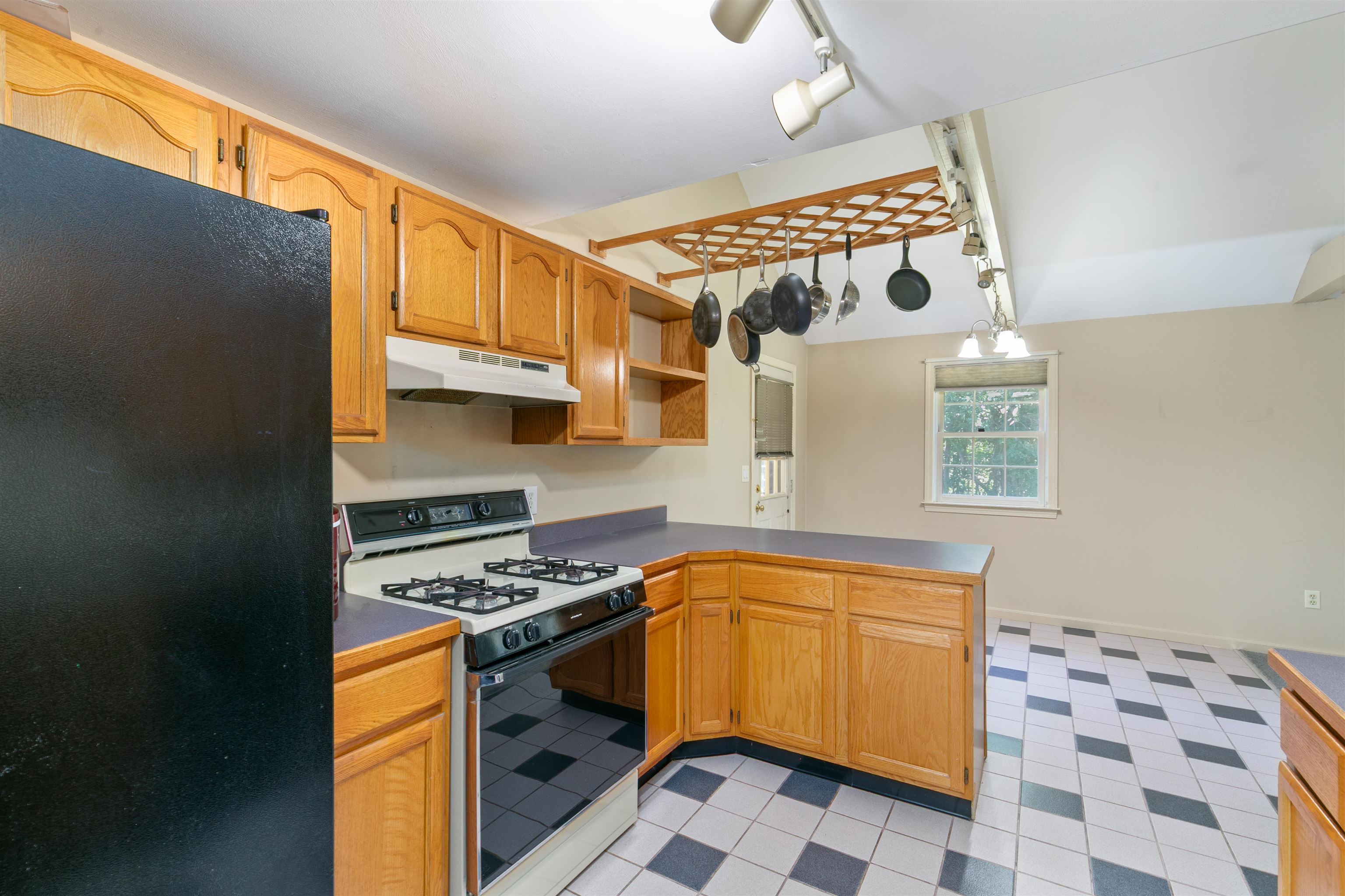 Atkinson, New Hampshire 03811, United States, 2 Bedrooms Bedrooms, ,2 BathroomsBathrooms,Residential,Active,179522