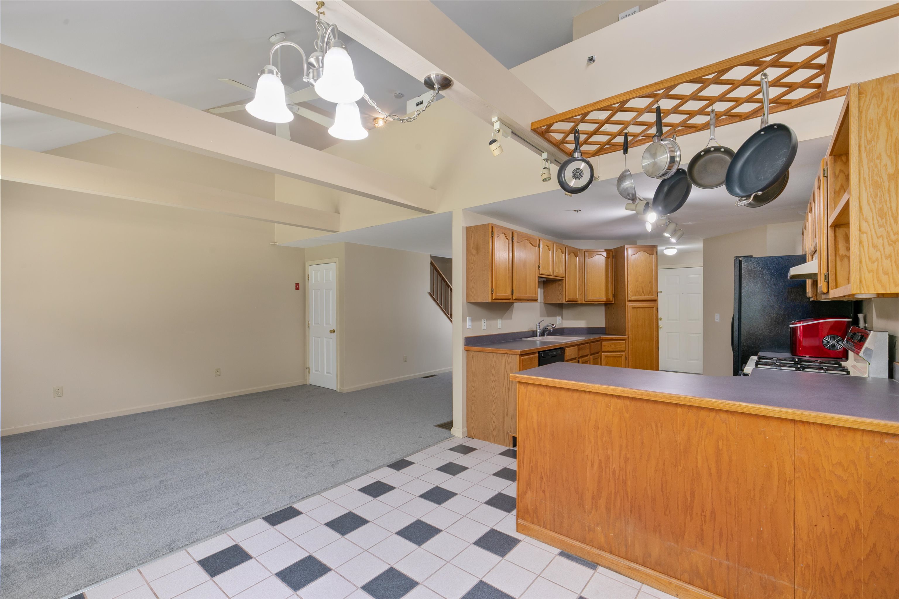 Atkinson, New Hampshire 03811, United States, 2 Bedrooms Bedrooms, ,2 BathroomsBathrooms,Residential,Active,179522