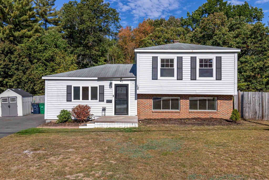 Photo of 72 Cox Street, Nashua, NH 03064 (MLS # 5065092)