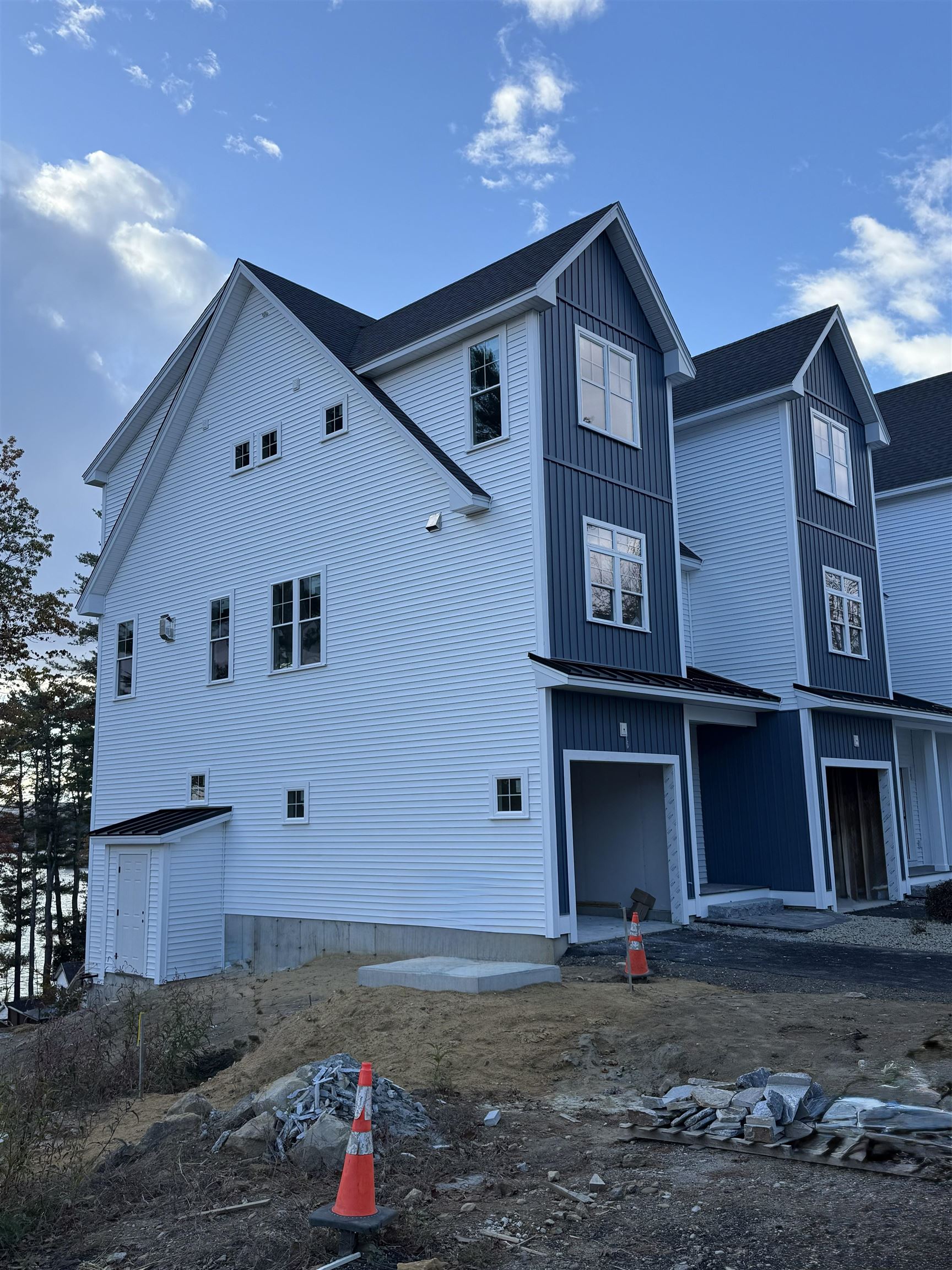 60 White Oaks Road 11