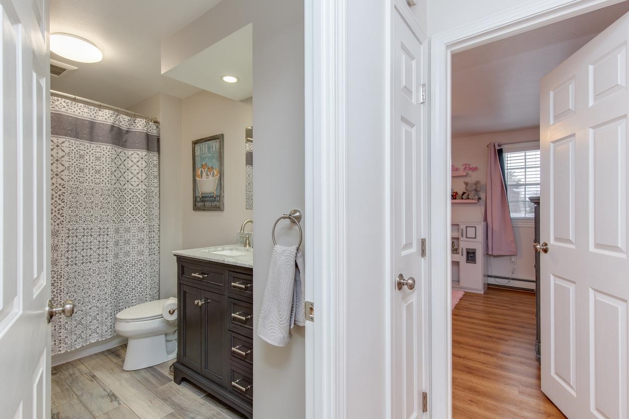 Londonderry, New Hampshire 03053, United States, 2 Bedrooms Bedrooms, ,2 BathroomsBathrooms,Residential,Active,78669