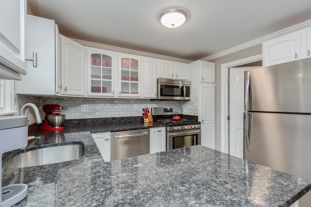 Londonderry, New Hampshire 03053, United States, 2 Bedrooms Bedrooms, ,2 BathroomsBathrooms,Residential,Active,78669