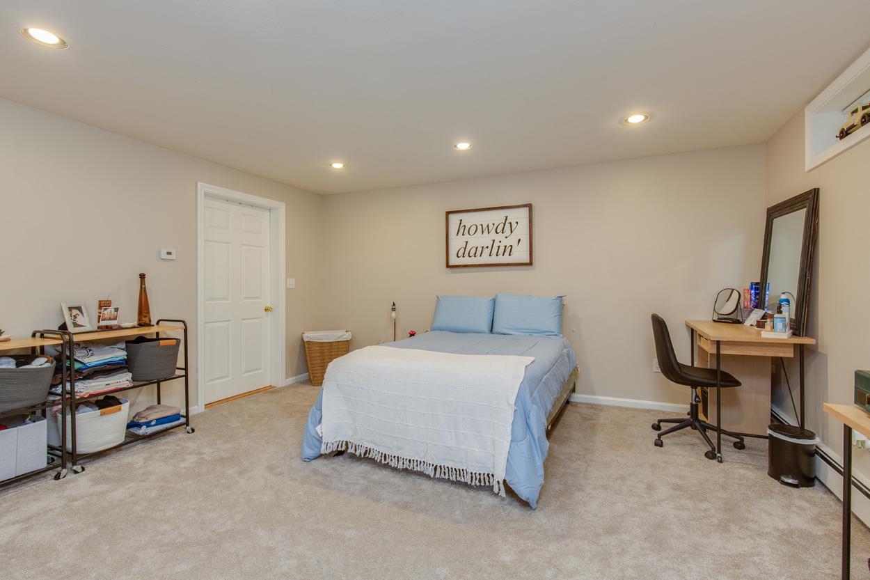 Londonderry, New Hampshire 03053, United States, 2 Bedrooms Bedrooms, ,2 BathroomsBathrooms,Residential,Active,78669