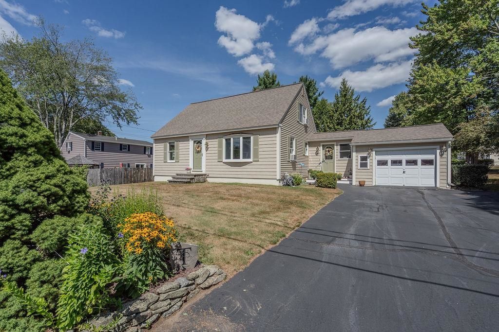 Photo of 27 Hampshire Avenue, Rochester, NH 03867 (MLS # 5083238)