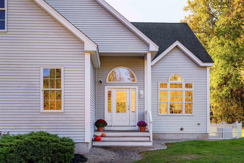 Photo of 2 Copper Hill Road, Hudson, NH 03051 (MLS # 5066801)