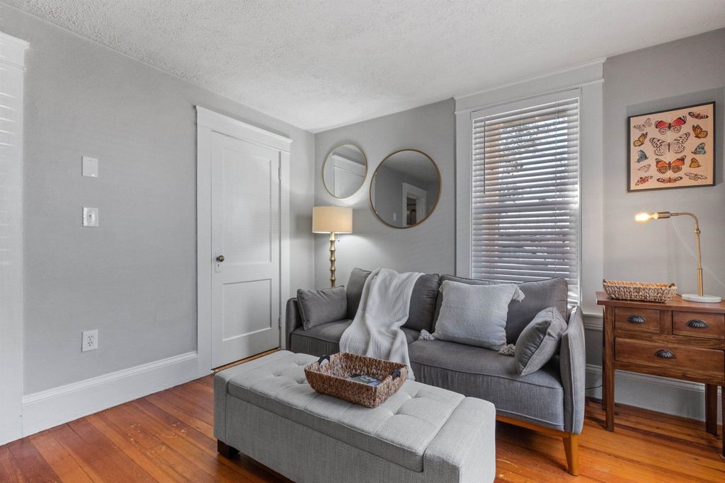 Photo of 65 S Elm Street #2, Manchester, NH 03103 (MLS # 5078347)
