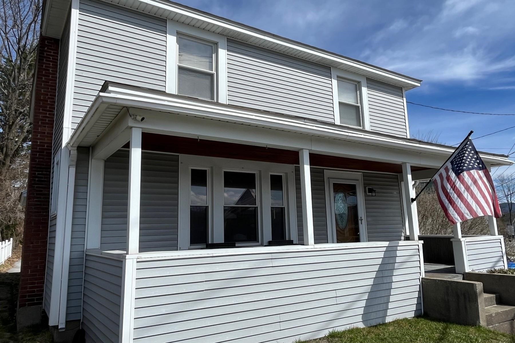 213 Columbian Avenue