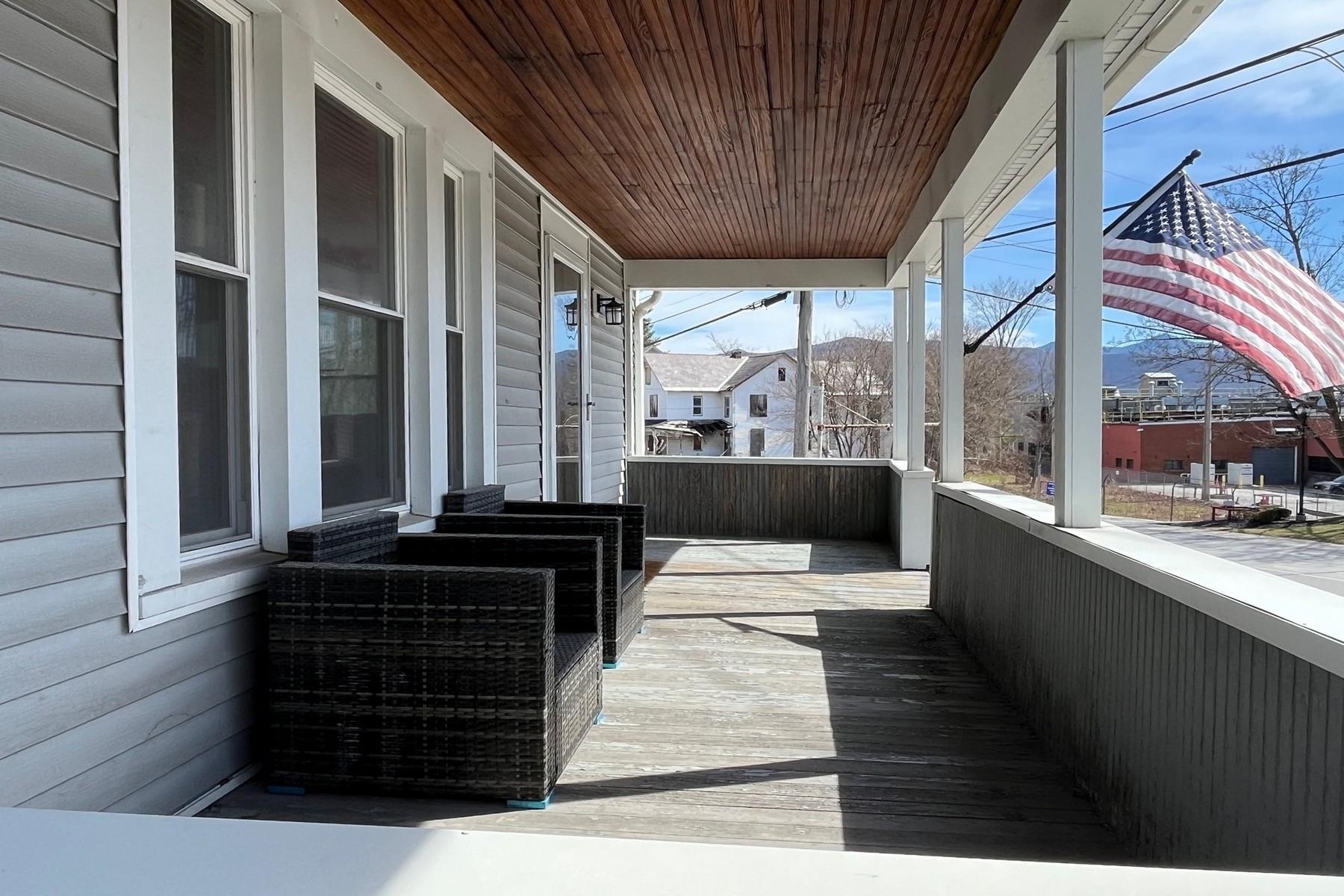 213 Columbian Avenue