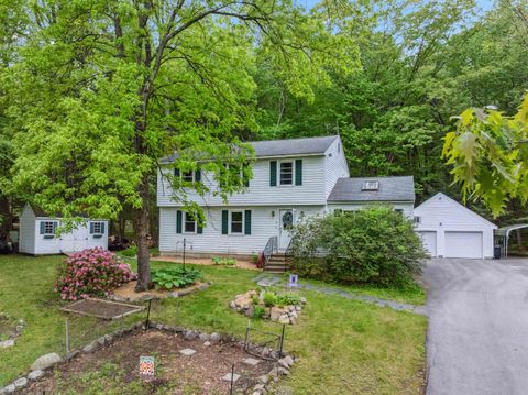 5 Hampshire Drive Derry NH 03038