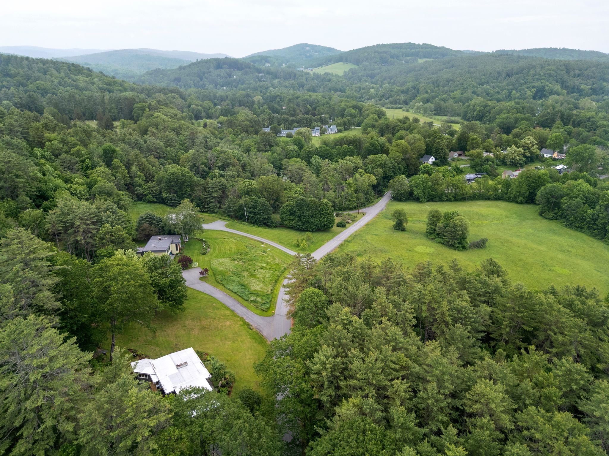 Norwich, Vermont 05055, United States, 3 Bedrooms Bedrooms, ,2 BathroomsBathrooms,Residential,Active,149514