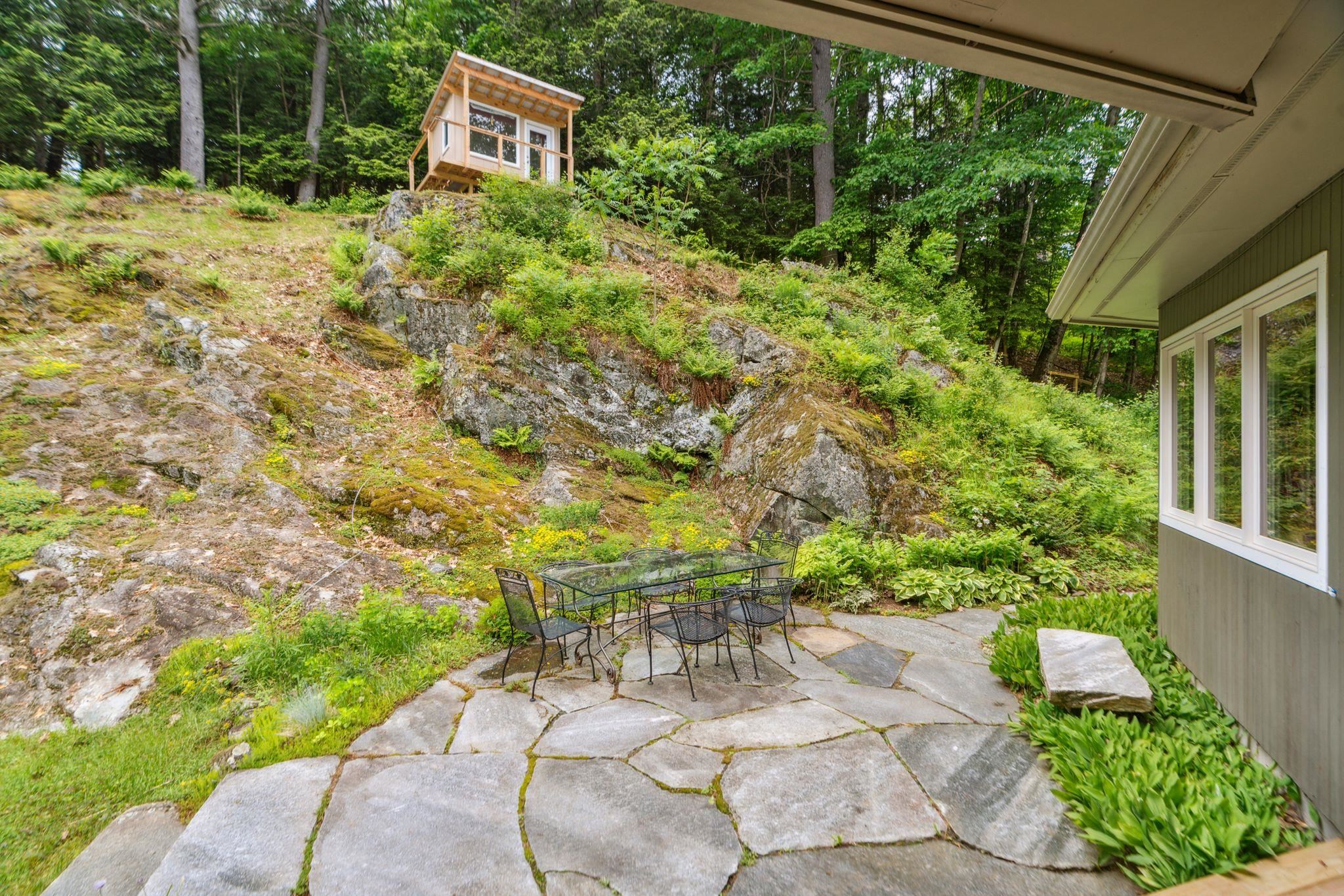 Norwich, Vermont 05055, United States, 3 Bedrooms Bedrooms, ,2 BathroomsBathrooms,Residential,Active,149514