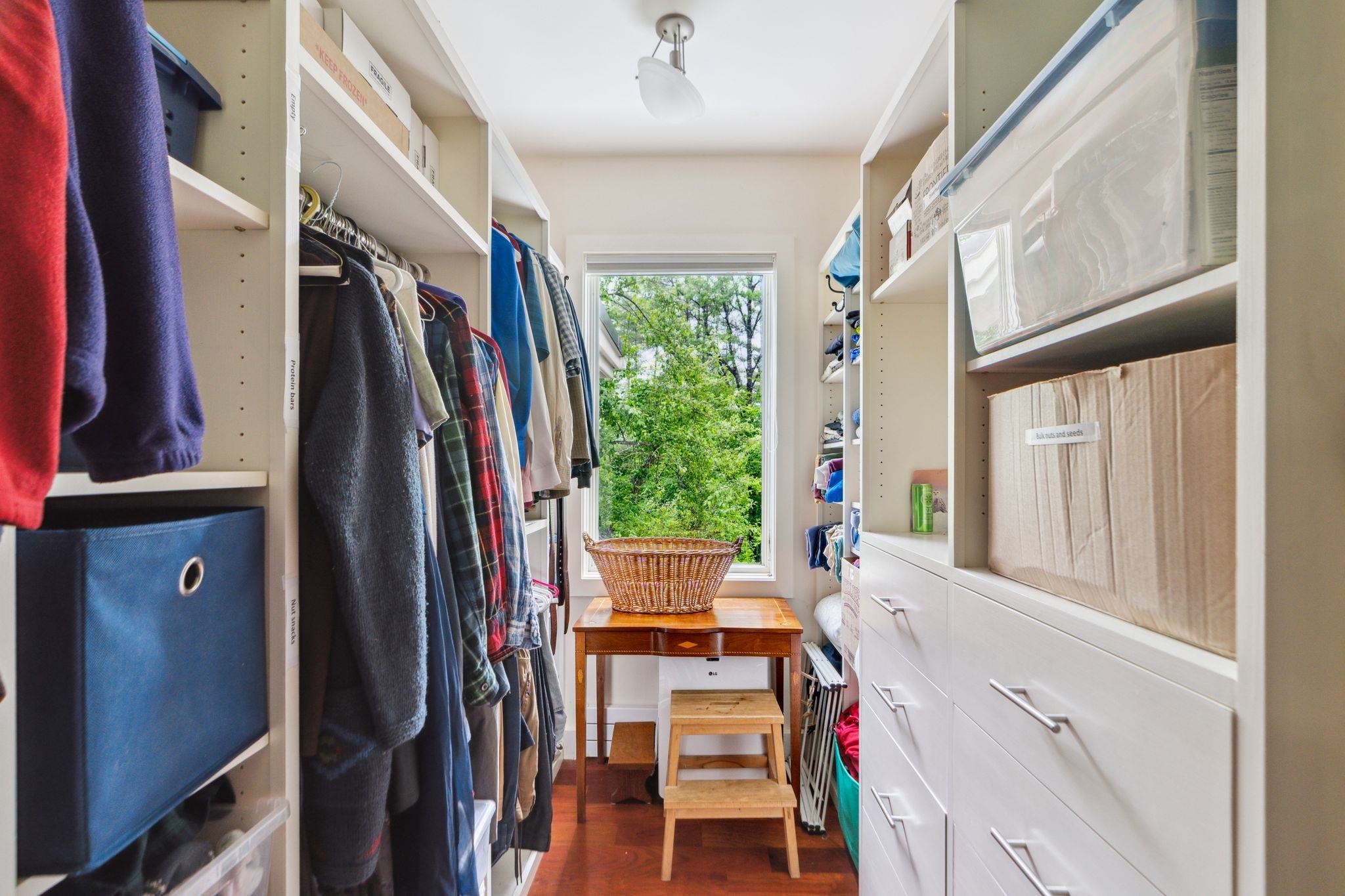 Norwich, Vermont 05055, United States, 3 Bedrooms Bedrooms, ,2 BathroomsBathrooms,Residential,Active,149514