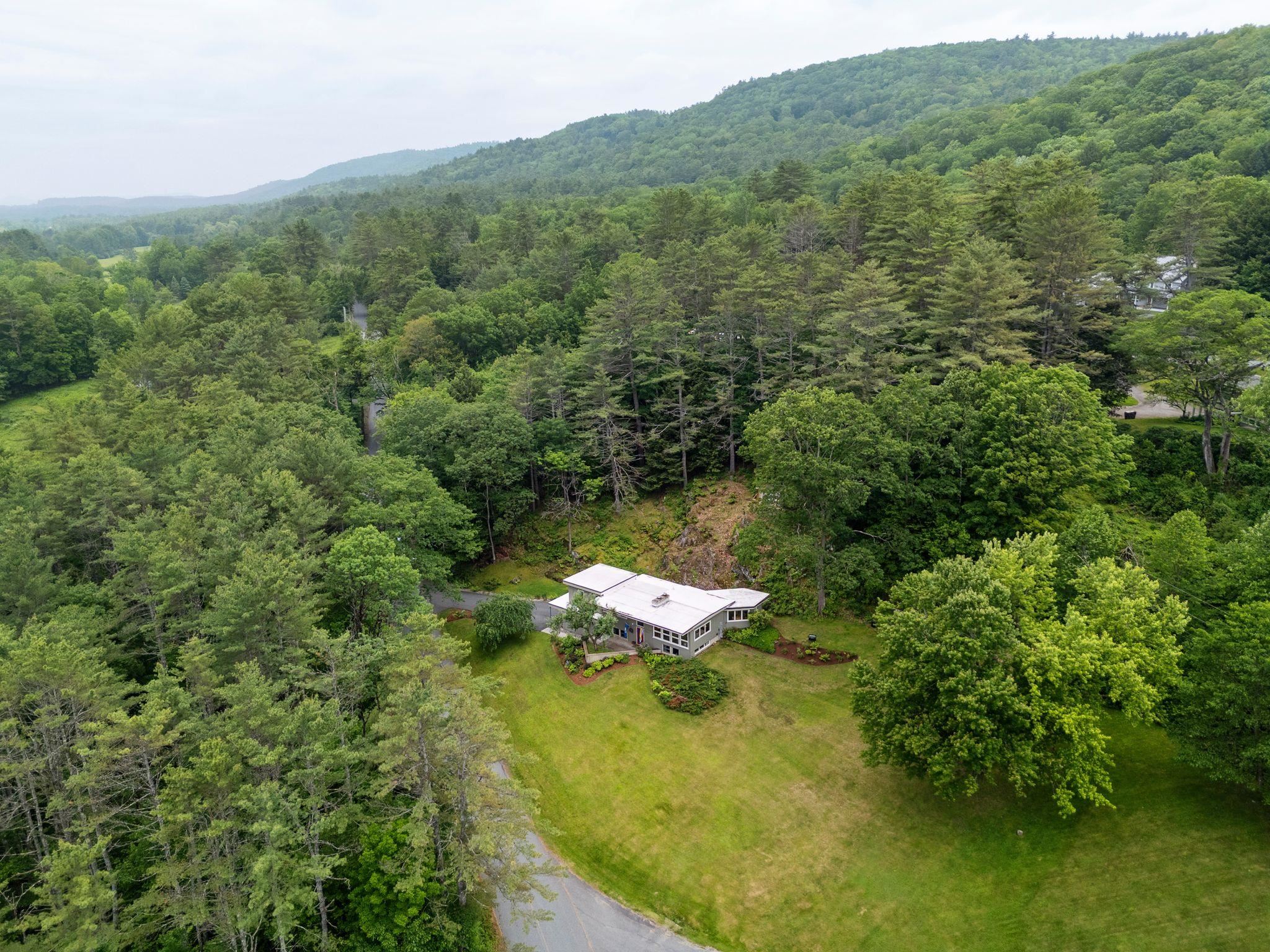 Norwich, Vermont 05055, United States, 3 Bedrooms Bedrooms, ,2 BathroomsBathrooms,Residential,Active,149514