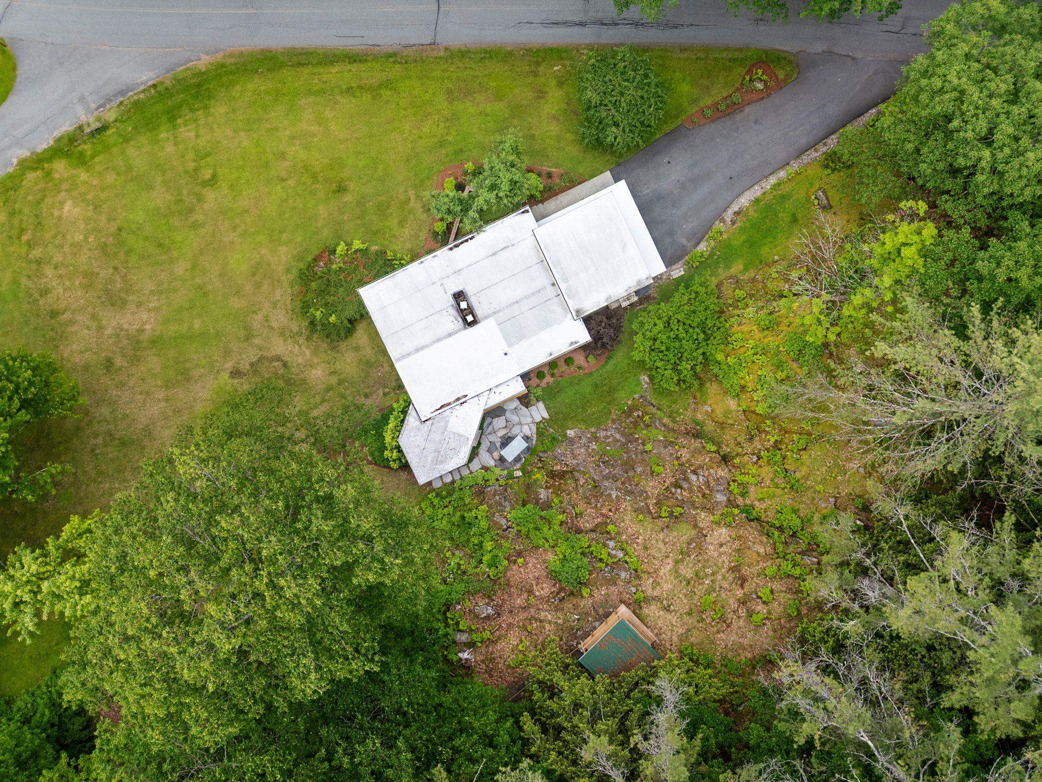 Norwich, Vermont 05055, United States, 3 Bedrooms Bedrooms, ,2 BathroomsBathrooms,Residential,Active,149514