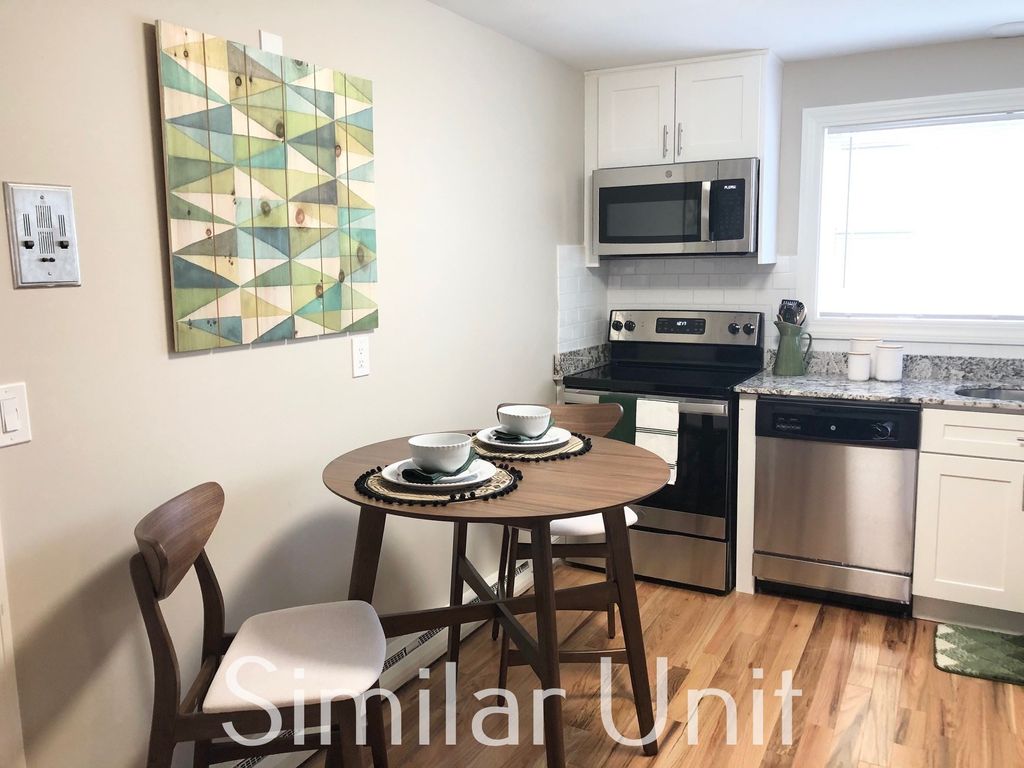 Photo of 463 Kennard Road #463-18, Manchester, NH 03104 (MLS # 5066001)