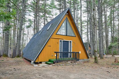 Photo of 20 Lake Pines Circle, Conway, NH 03818 (MLS # 5087615)