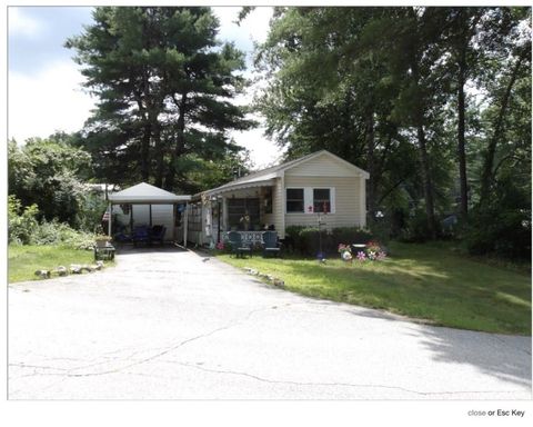 19 Embassy Avenue Hooksett NH 03106