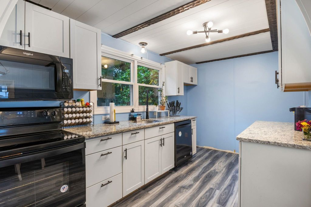 Photo of 22 Robert Road, Seabrook, NH 03874 (MLS # 5063571)